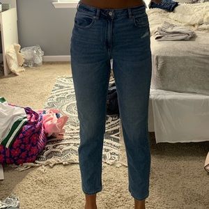 American Eagle Mom Jeans No holes!! These are LONG!!